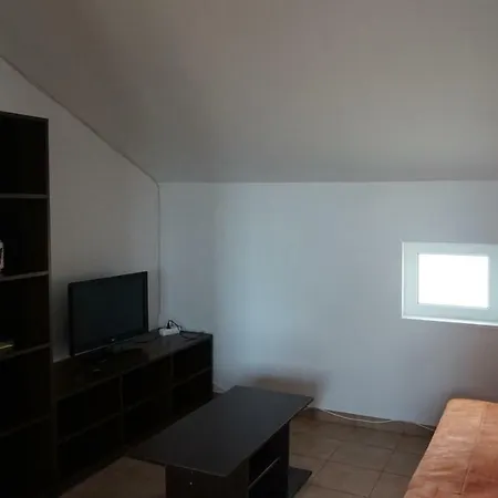 Apartment Nicolae Romanescu Park