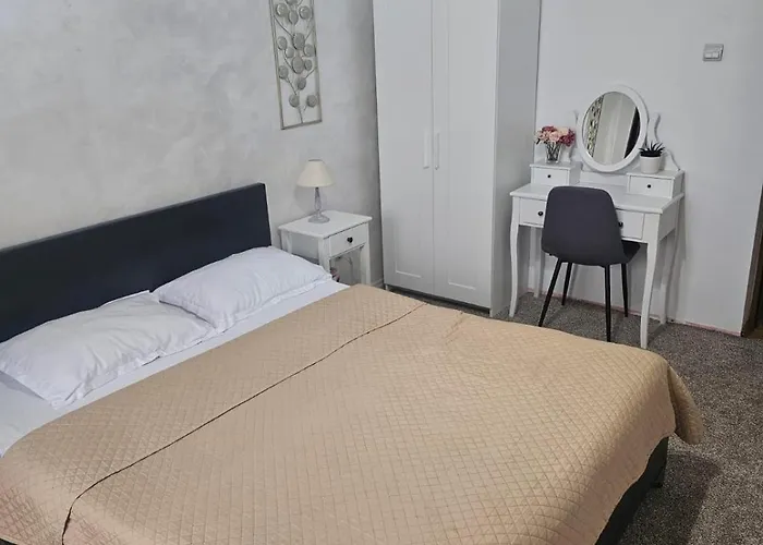 Nicolae Romanescu Park Appartement *